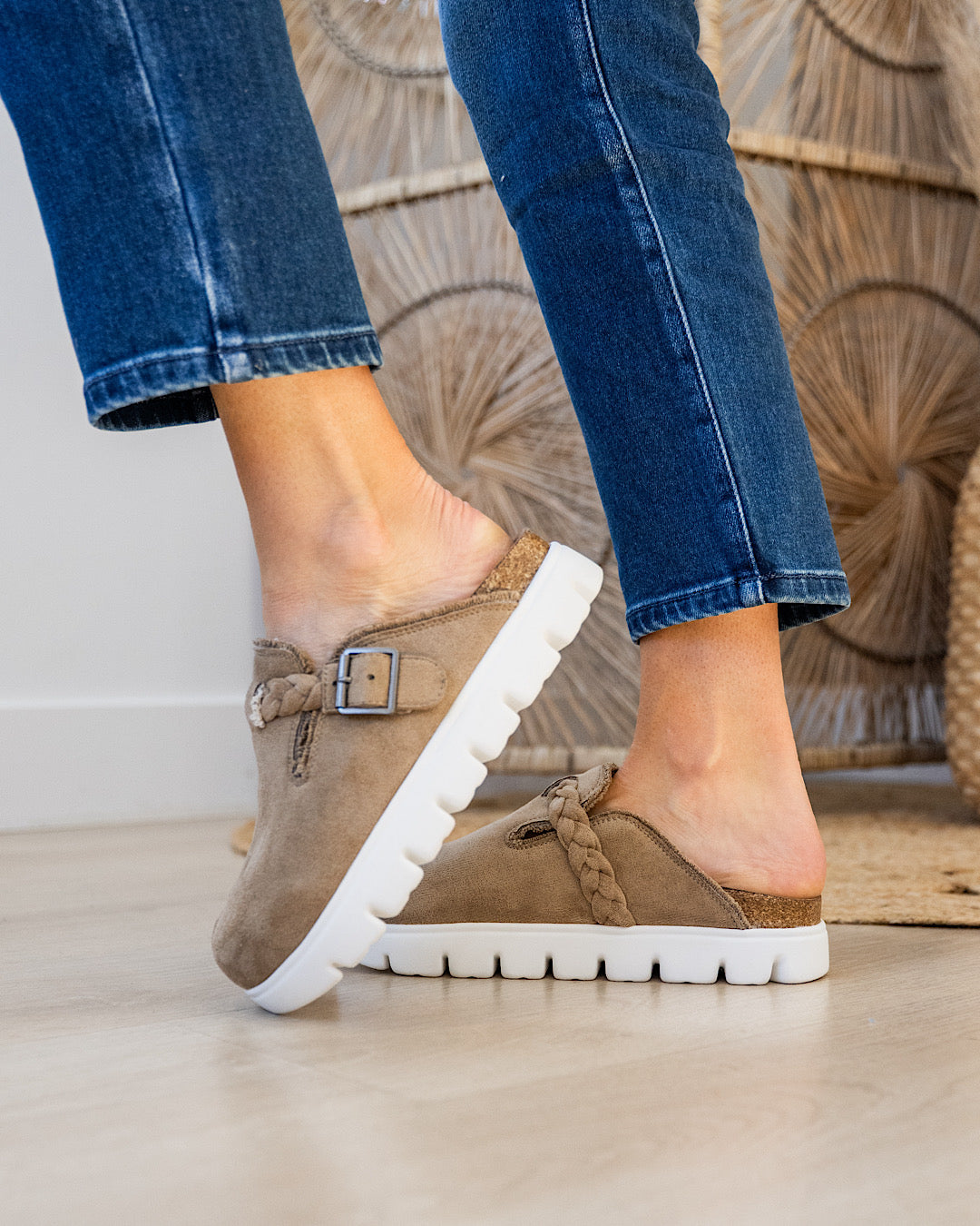 NEW! Very G Cali Slides - Taupe