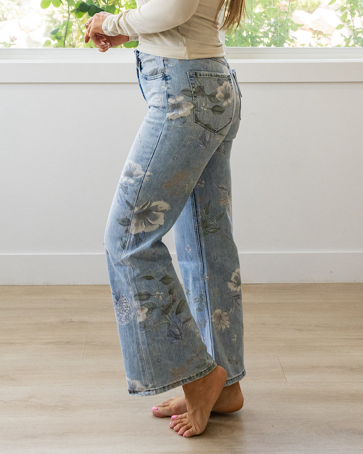 NEW! Vervet Kyla Vintage Floral Flare Jeans