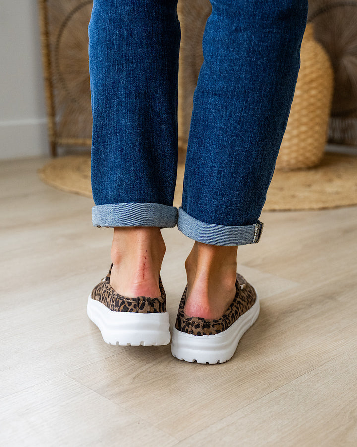 NEW! Very G Brisas Slip On Sneakers - Tan Leopard Very G