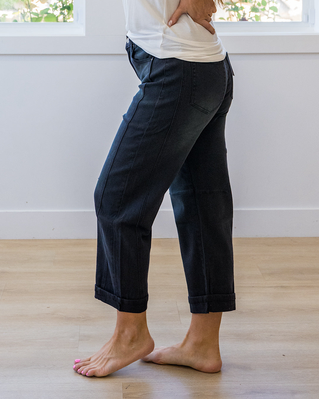 NEW! Alexandra Non Distressed Barrel Jeans - Black