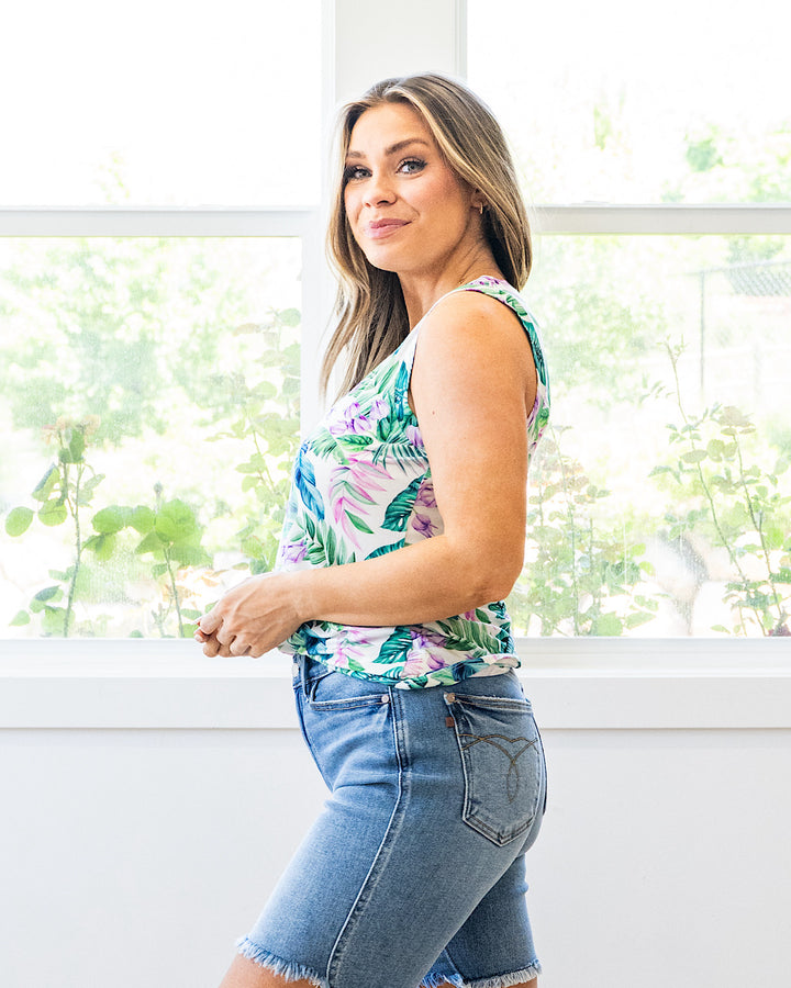 NEW! Noelle Tank Top - Tropical Leaf