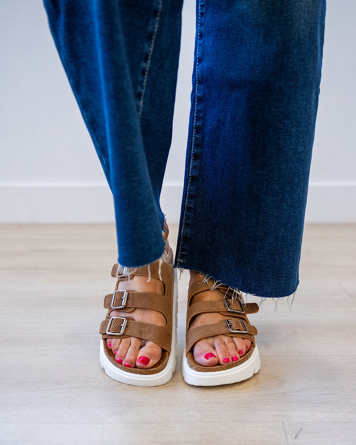 Very G Plaza Sandals -Tan Very G