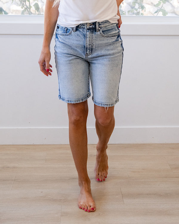 NEW! KanCan Londyn Bermuda Jean Shorts KanCan