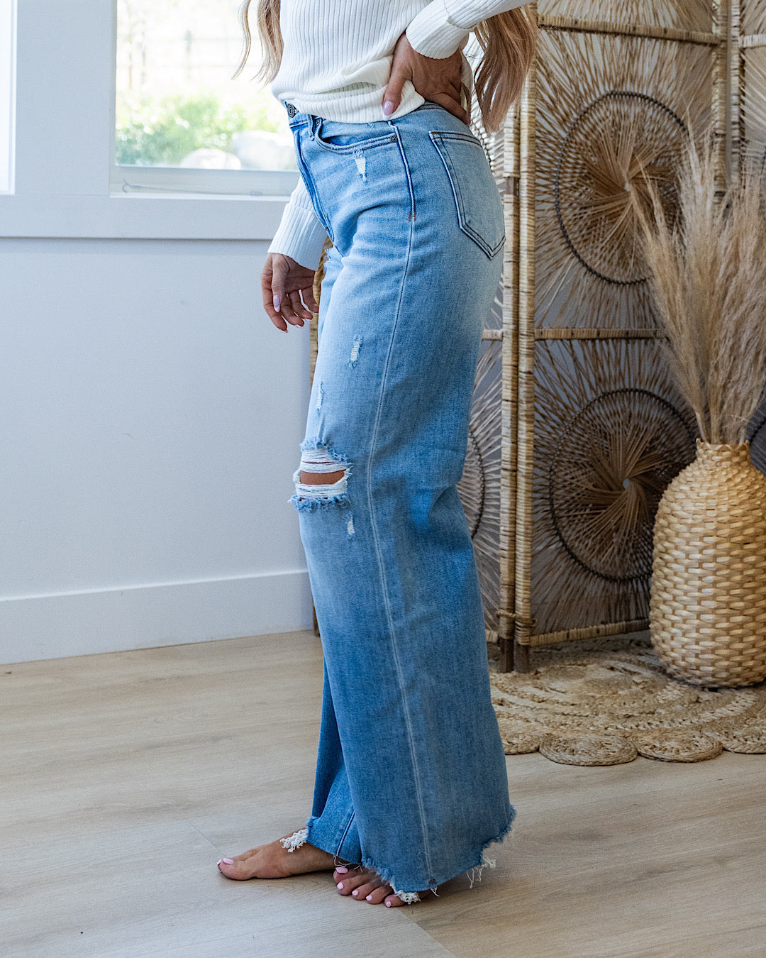 NEW! Hidden Nicole Distressed Dad Jeans  Hidden   