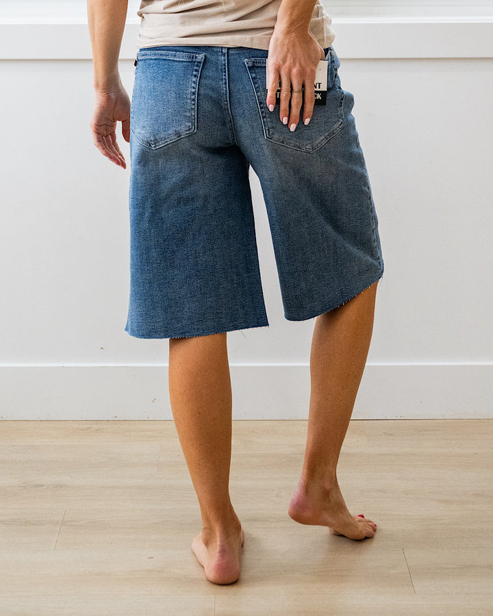 NEW! Judy Blue Junie Rigid Magic Jean Shorts Judy Blue