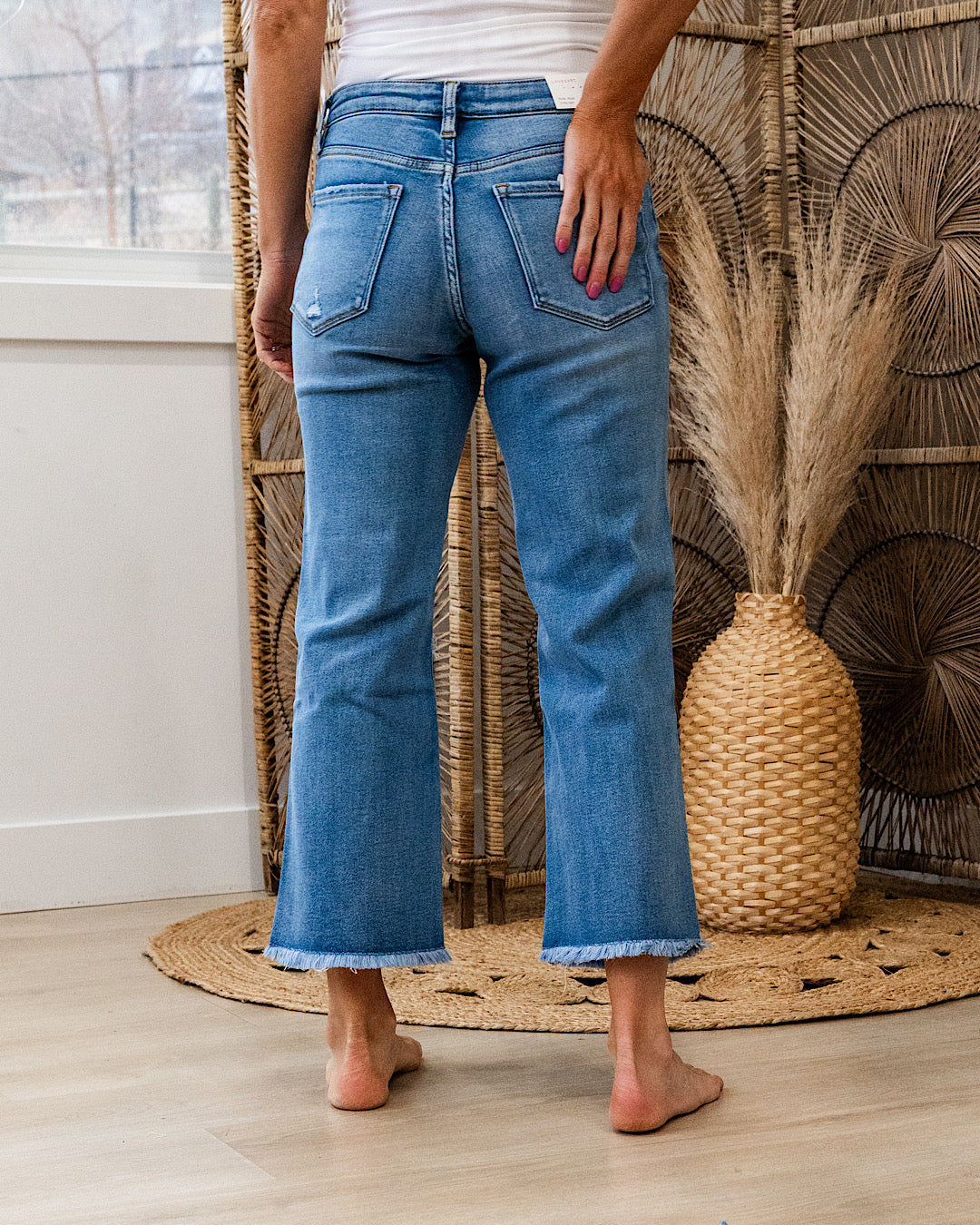 NEW! Lovervet Tia Distressed Straight Jeans Vervet