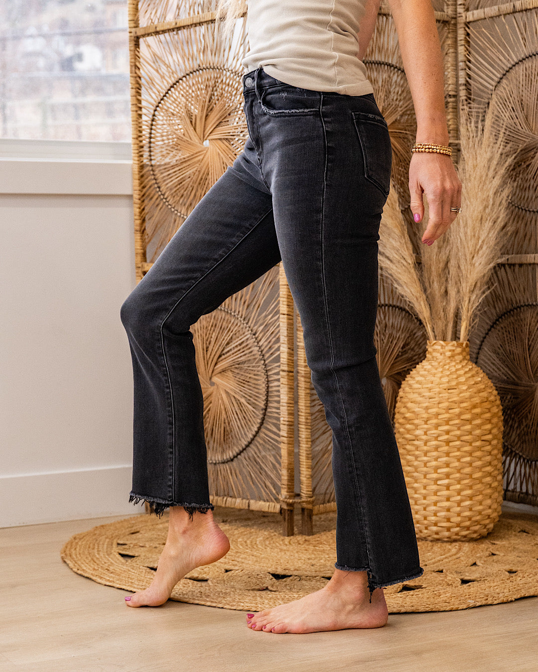 NEW! Vervet Think About It Fray Hem Crop Flare Jeans - Faded Black