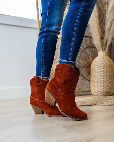 NEW! Very G Deirdra Boots - Rust  Very G   