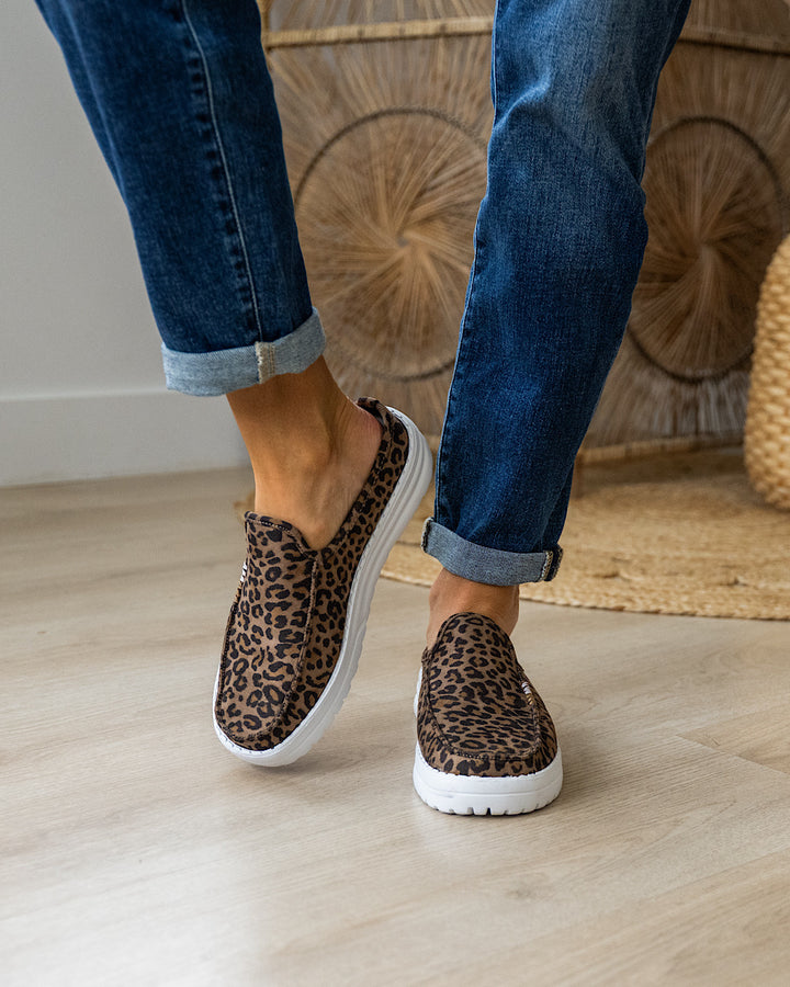 NEW! Very G Brisas Slip On Sneakers - Tan Leopard Very G