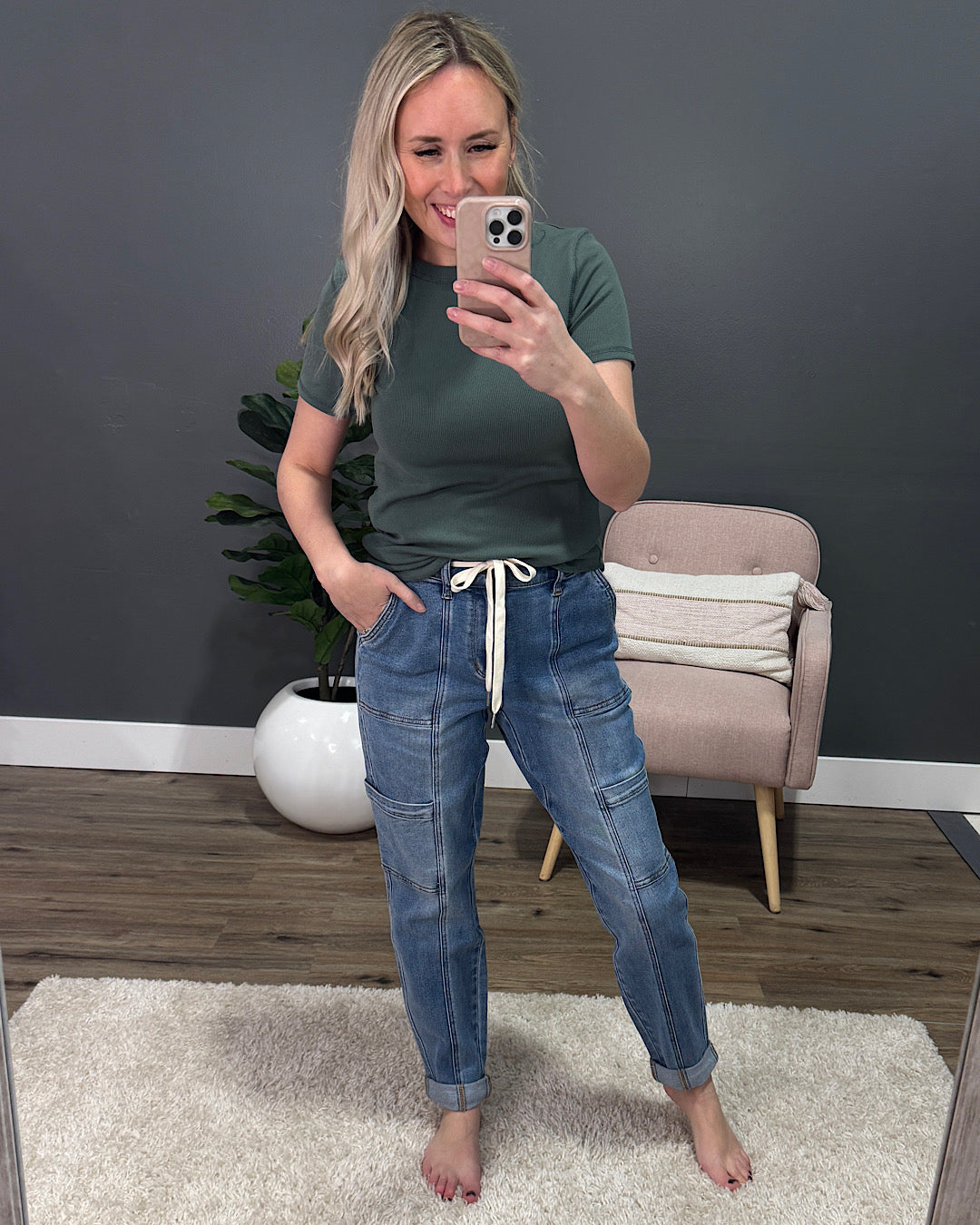 NEW! Judy Blue Mindy Cuffed Cargo Jogger Jeans Judy Blue