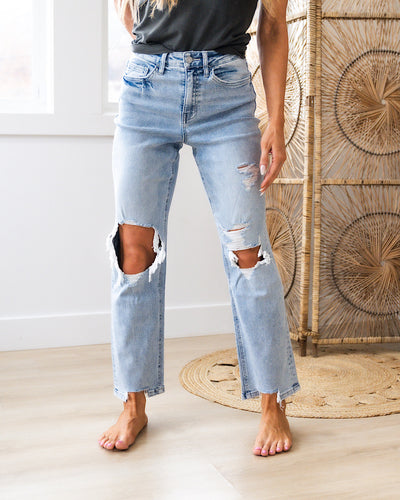 NEW! Vervet Chloe Distressed 90's Straight Jeans  Vervet   