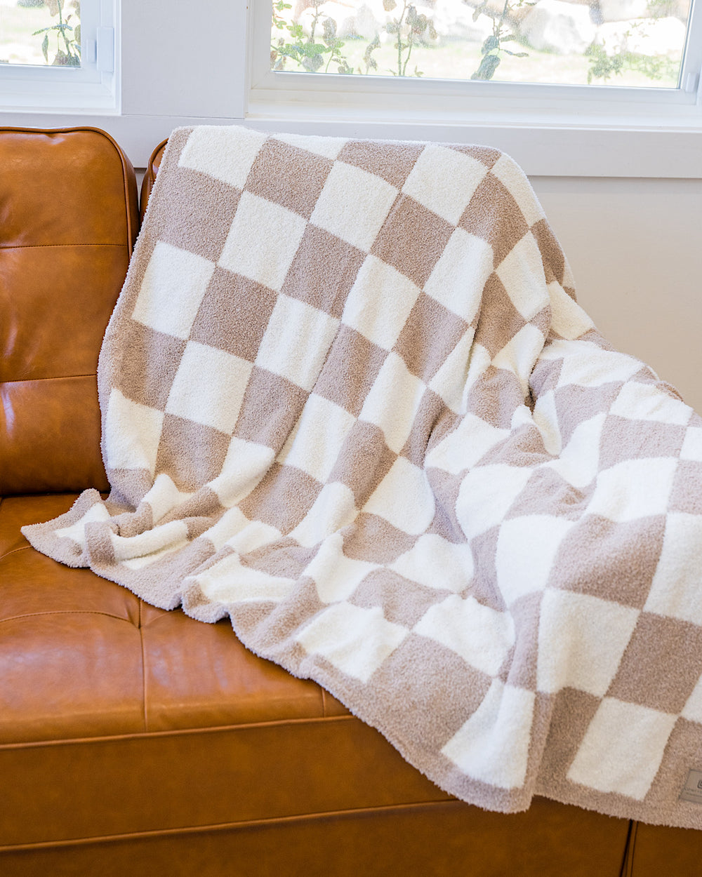 New! Comfy Luxe Throw Blanket - Taupe Checkered Jasmine Trading
