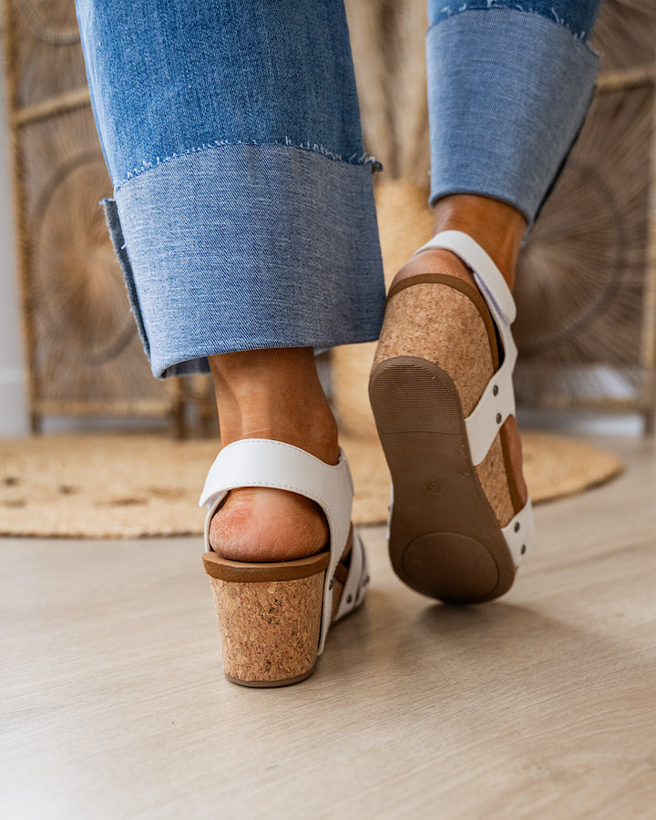 Very G Casper 2 Wedge Sandals - White Very G