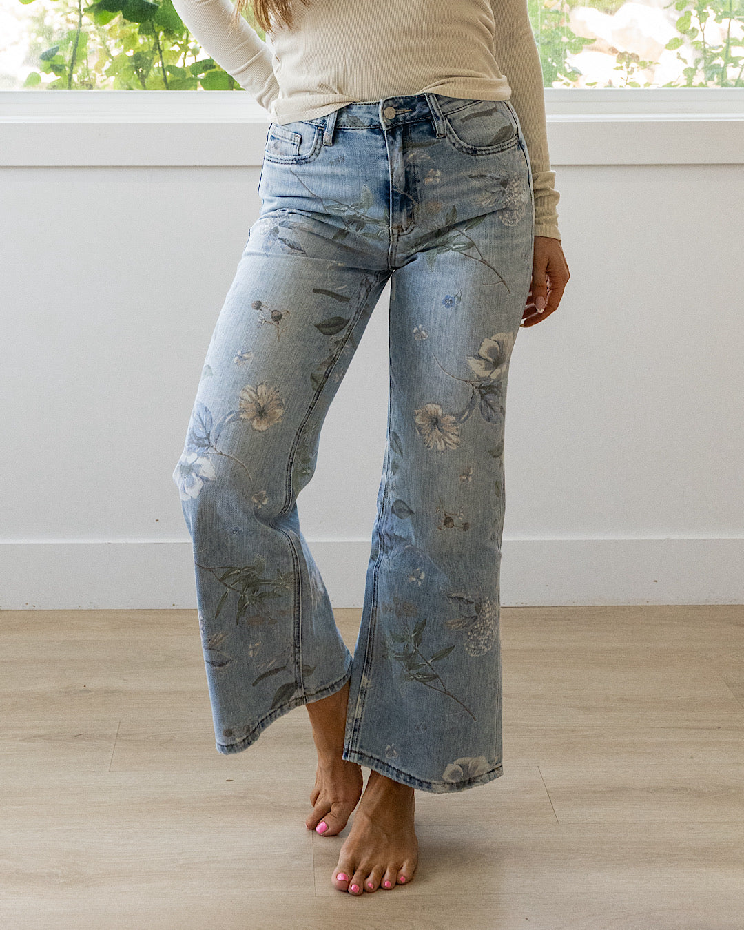 NEW! Vervet Kyla Vintage Floral Flare Jeans