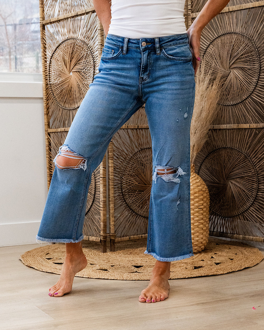 NEW! Lovervet Tia Distressed Straight Jeans Vervet