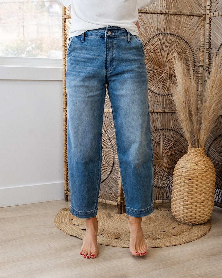 NEW! KanCan Kim Tapered Leg Jeans KanCan