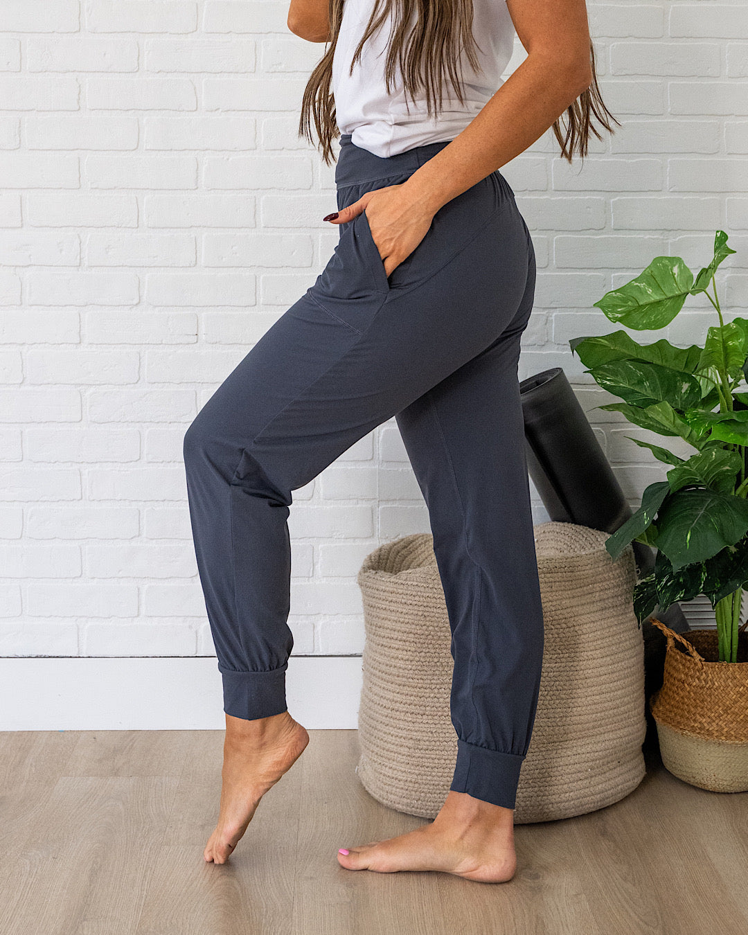 Yoga Joggers - Charcoal Rae Mode