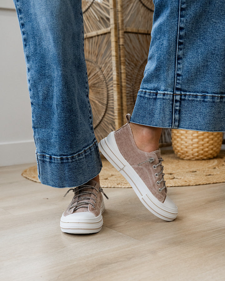 NEW! Very G Aman Velvet Sneakers - Nude Very G