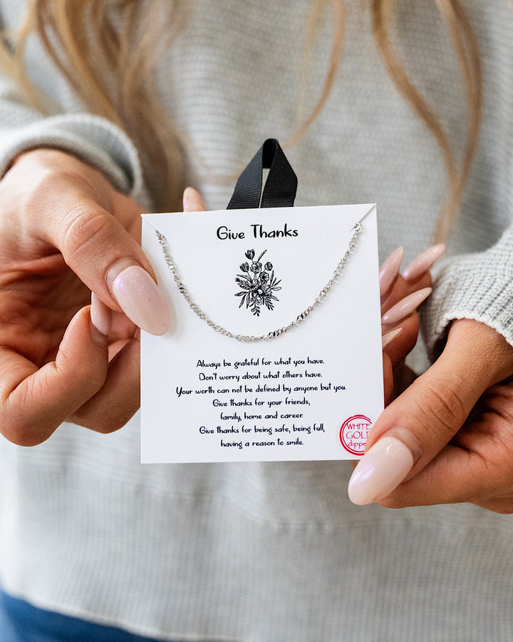 White Gold Dainty "Give Thanks" Chain Necklace Joia