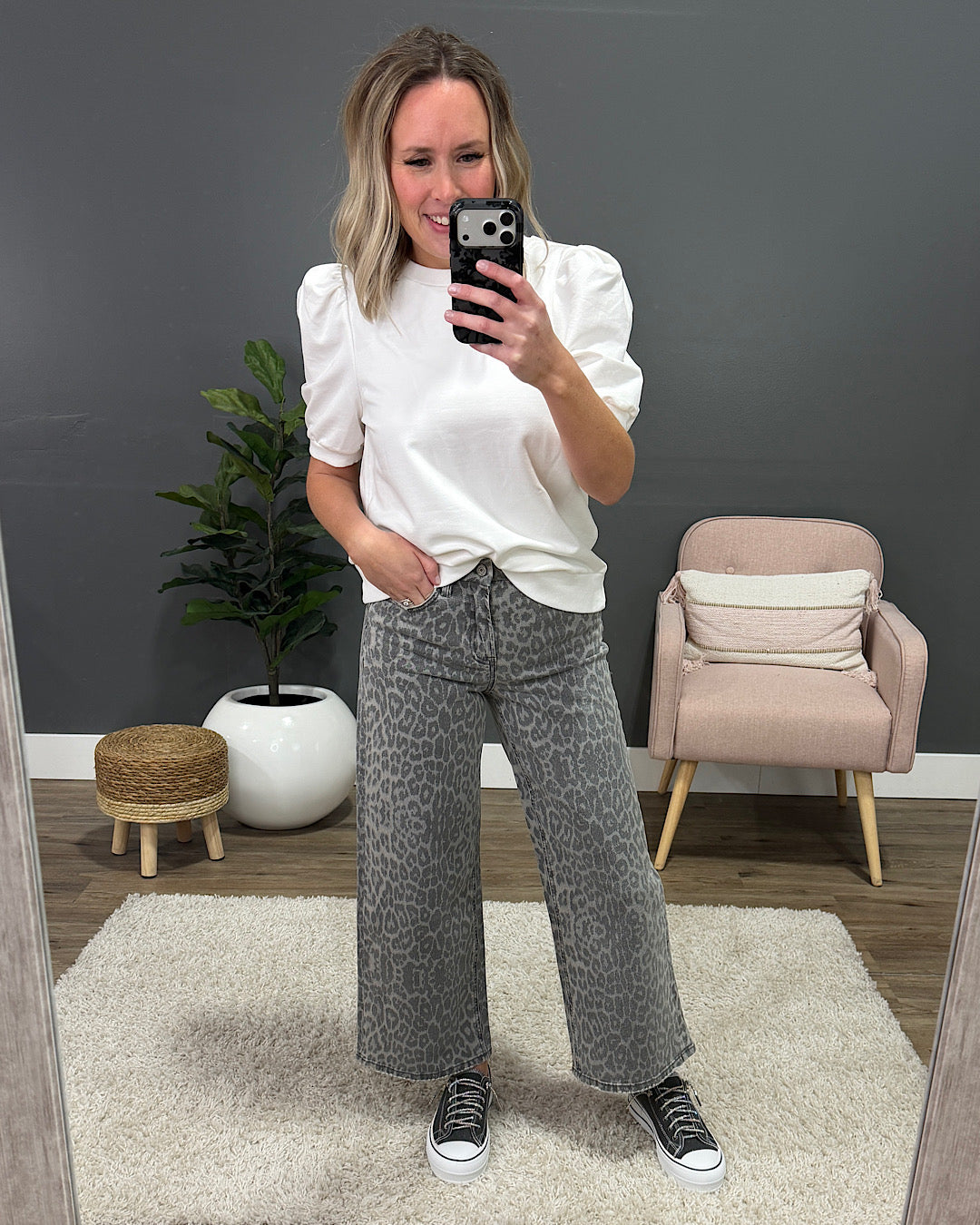 NEW! Vervet Hallie Wide Leg Jeans - Gray Leopard