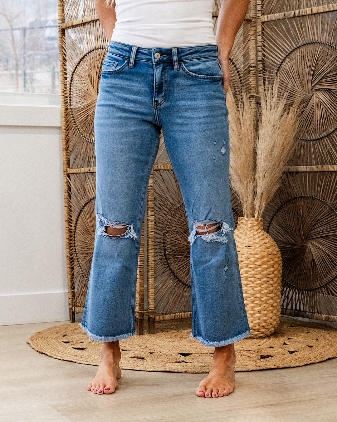 NEW! Lovervet Tia Distressed Straight Jeans Vervet