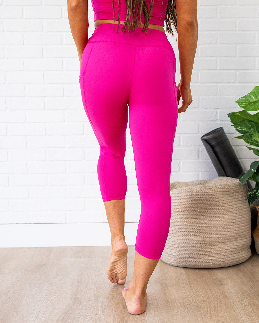 NEW! Rae Mode Cropped High Waist Leggings - Sonic Pink Rae Mode