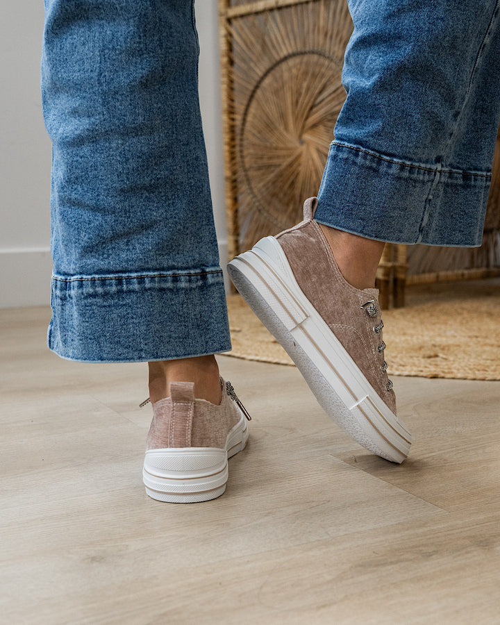 NEW! Very G Aman Velvet Sneakers - Nude Very G