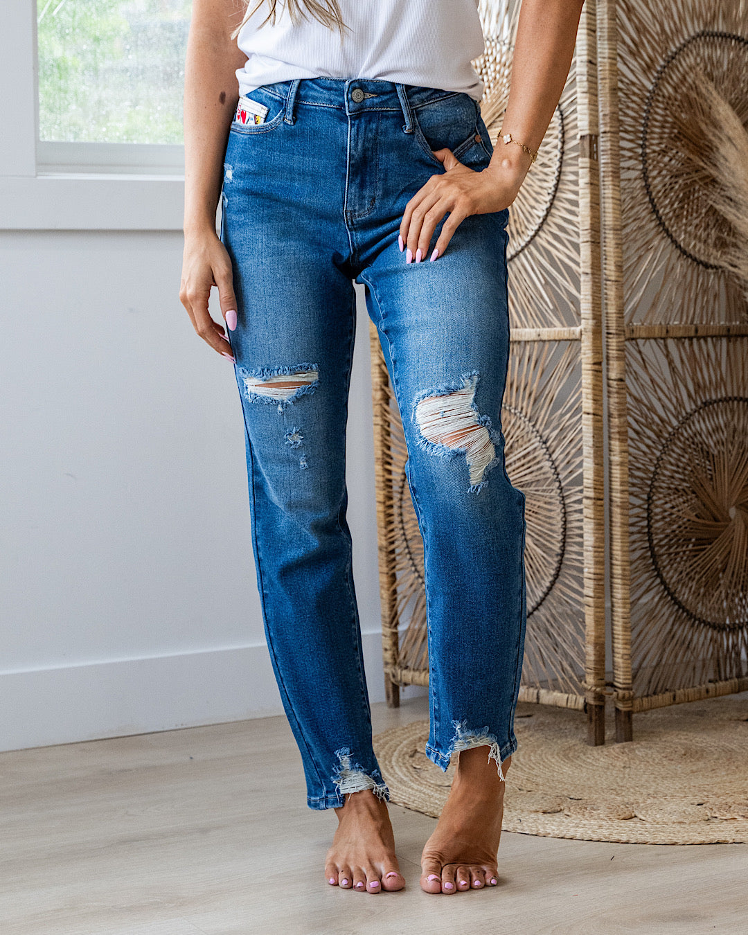 NEW! Judy Blue Queen of Hearts Distressed Jeans