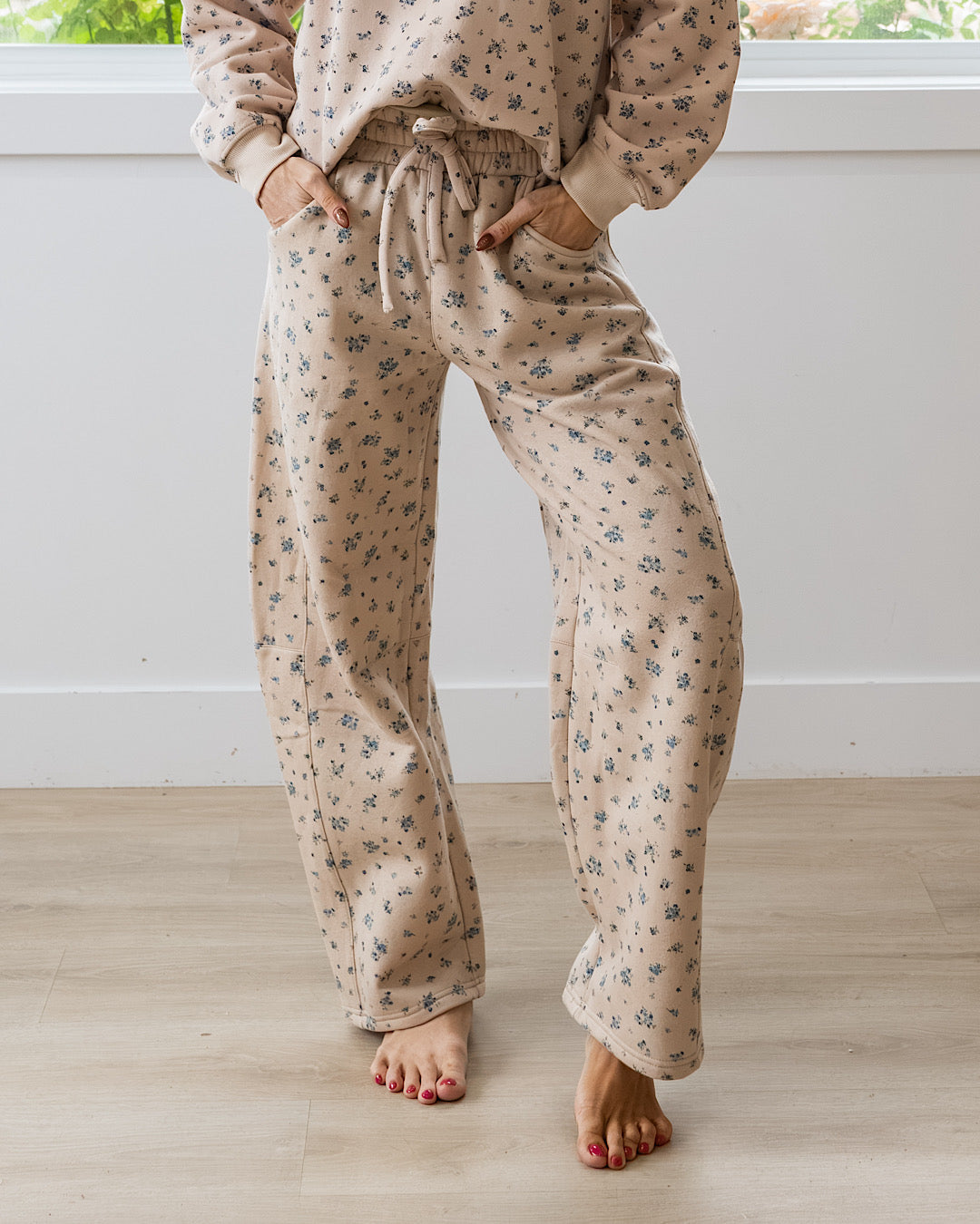 NEW! Ditsy Floral Barrel Leg Pants - Khaki Multi