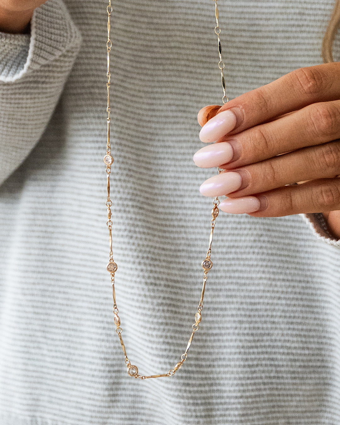 Gold Rhinestone Circle Necklace Joia