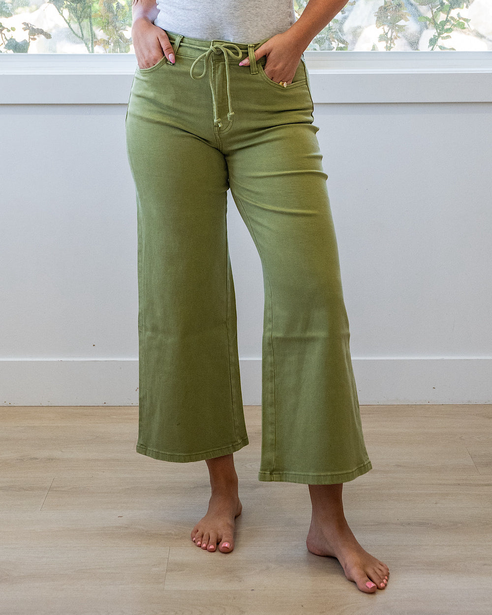 NEW! Vervet Kacie Cropped Wide Leg Jeans - Eucalyptus Vervet