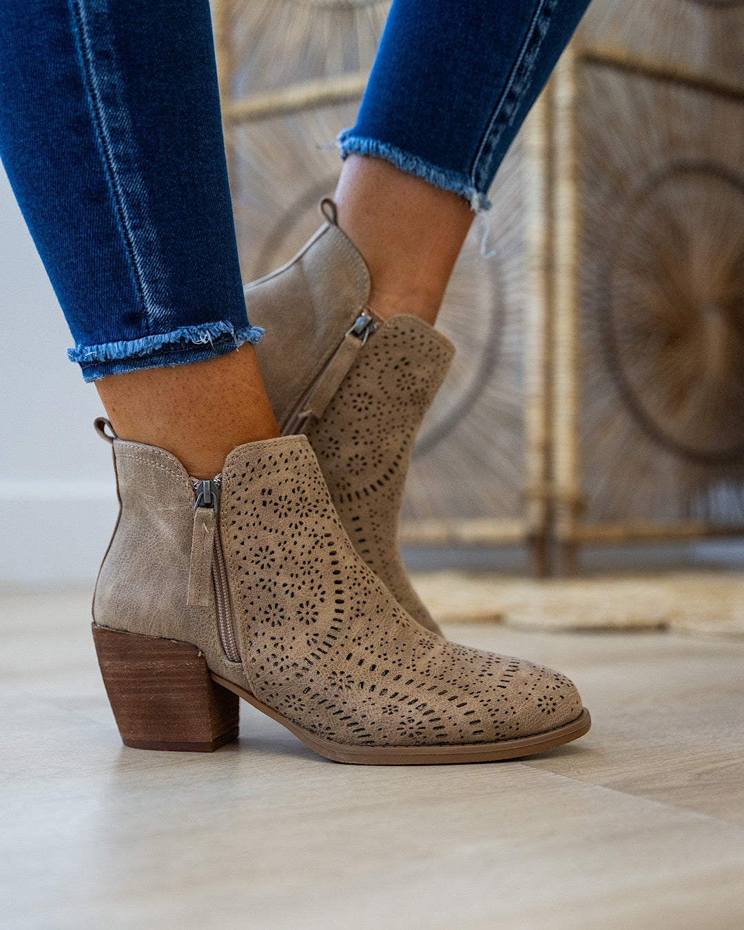 NEW! Very G Gwen Boots - Beige Very G