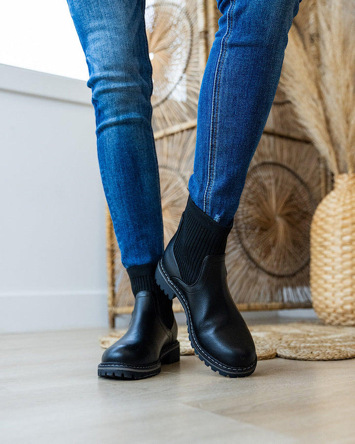 Corkys Cabin Fever Bootie 2 - Black