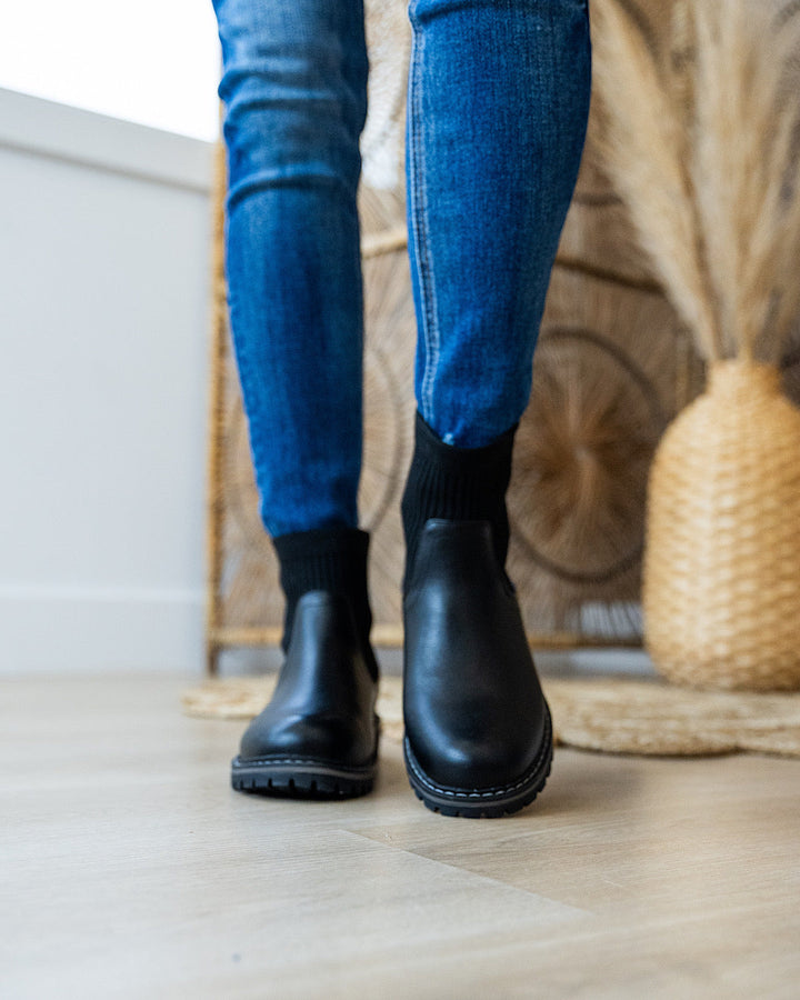 Corkys Cabin Fever Bootie 2 - Black