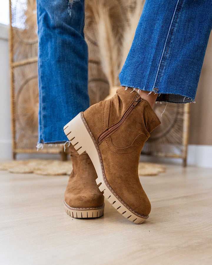 Very G Dashing Boots - Tan