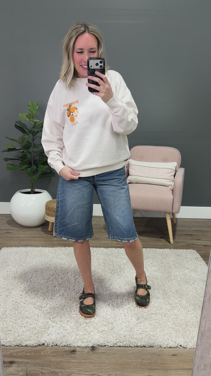 NEW! Oranges Vibes Cream Sweatshirt Tres Bien