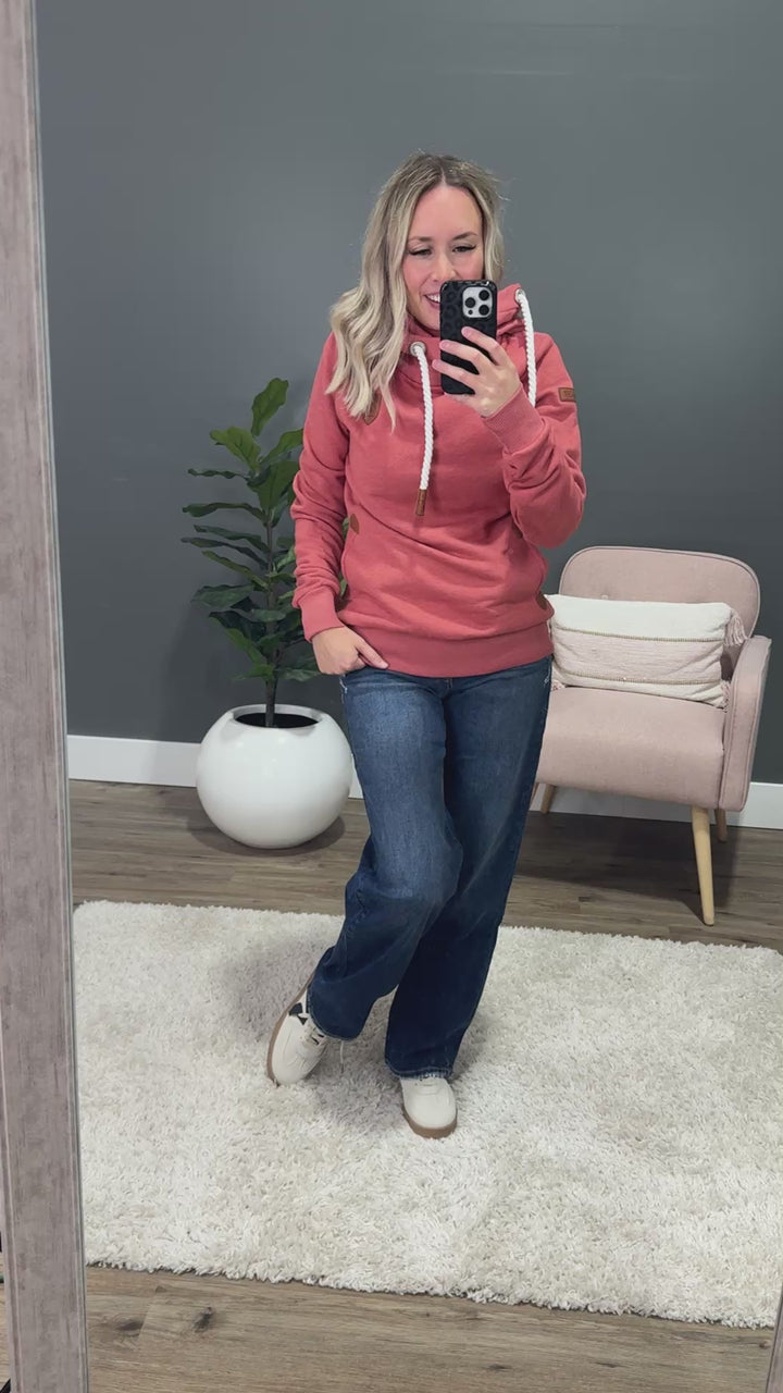 NEW! Wanakome Artemis Hoodie - Ember Red Wanakome